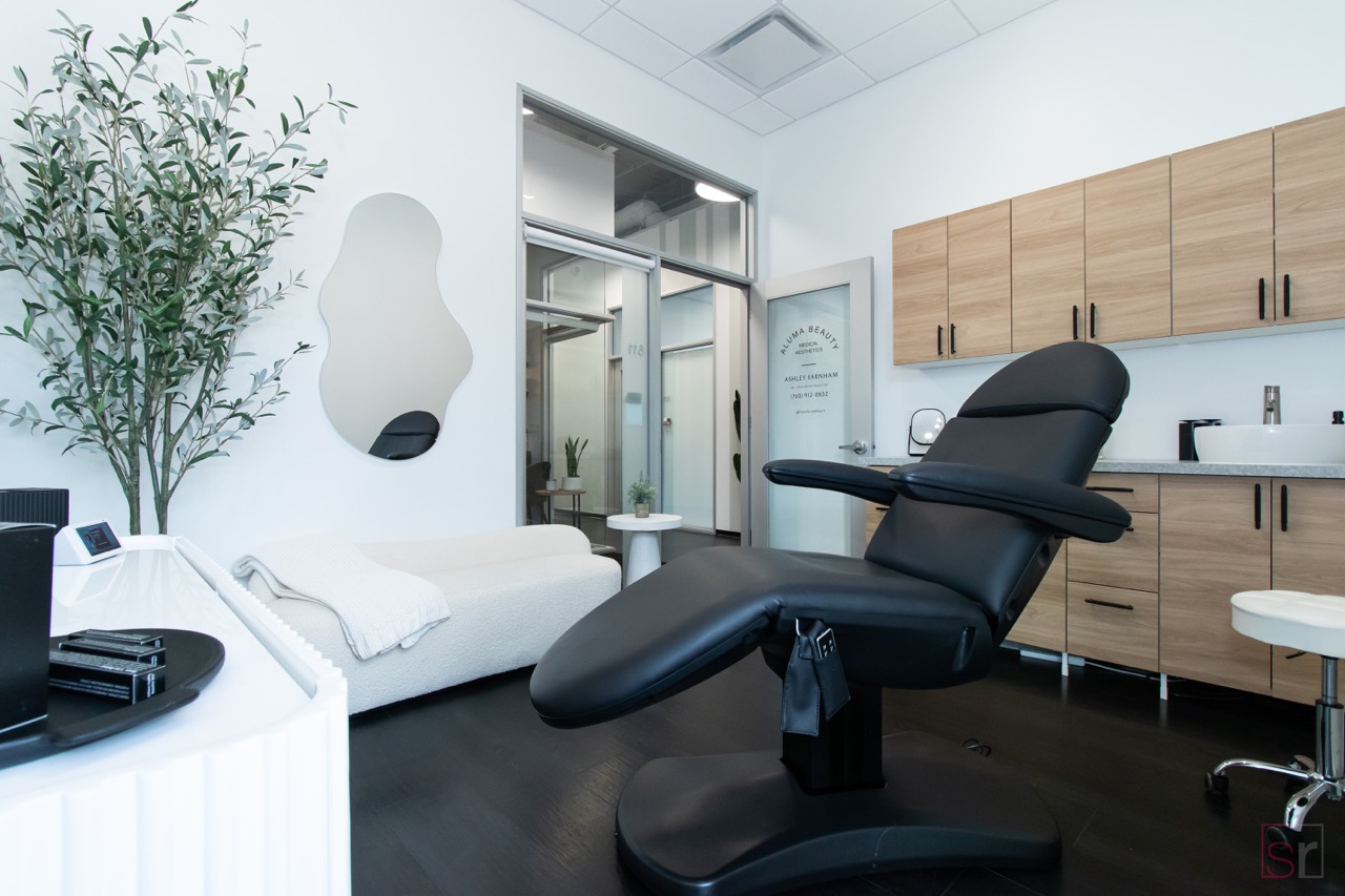 An esthetician studio rental agreement will clarify what is included in the rental rate.