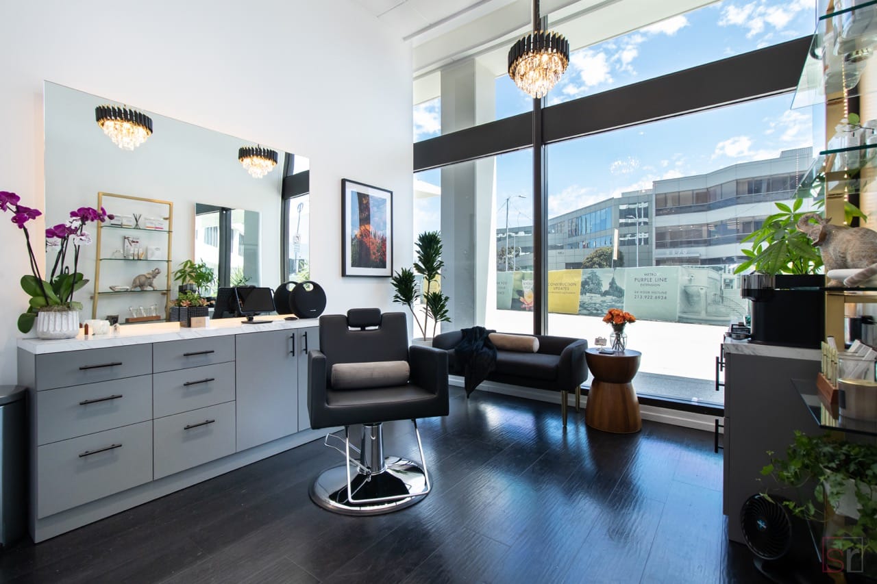 A salon space for rent provides the opportunity for you to branch out on your own.