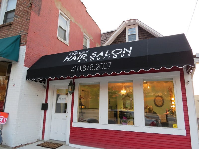 In a storefront rental, a beauty professional leases a commercial space directly.